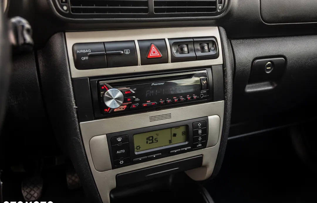 Seat Leon cena 7700 przebieg: 250000, rok produkcji 2005 z Gubin małe 379